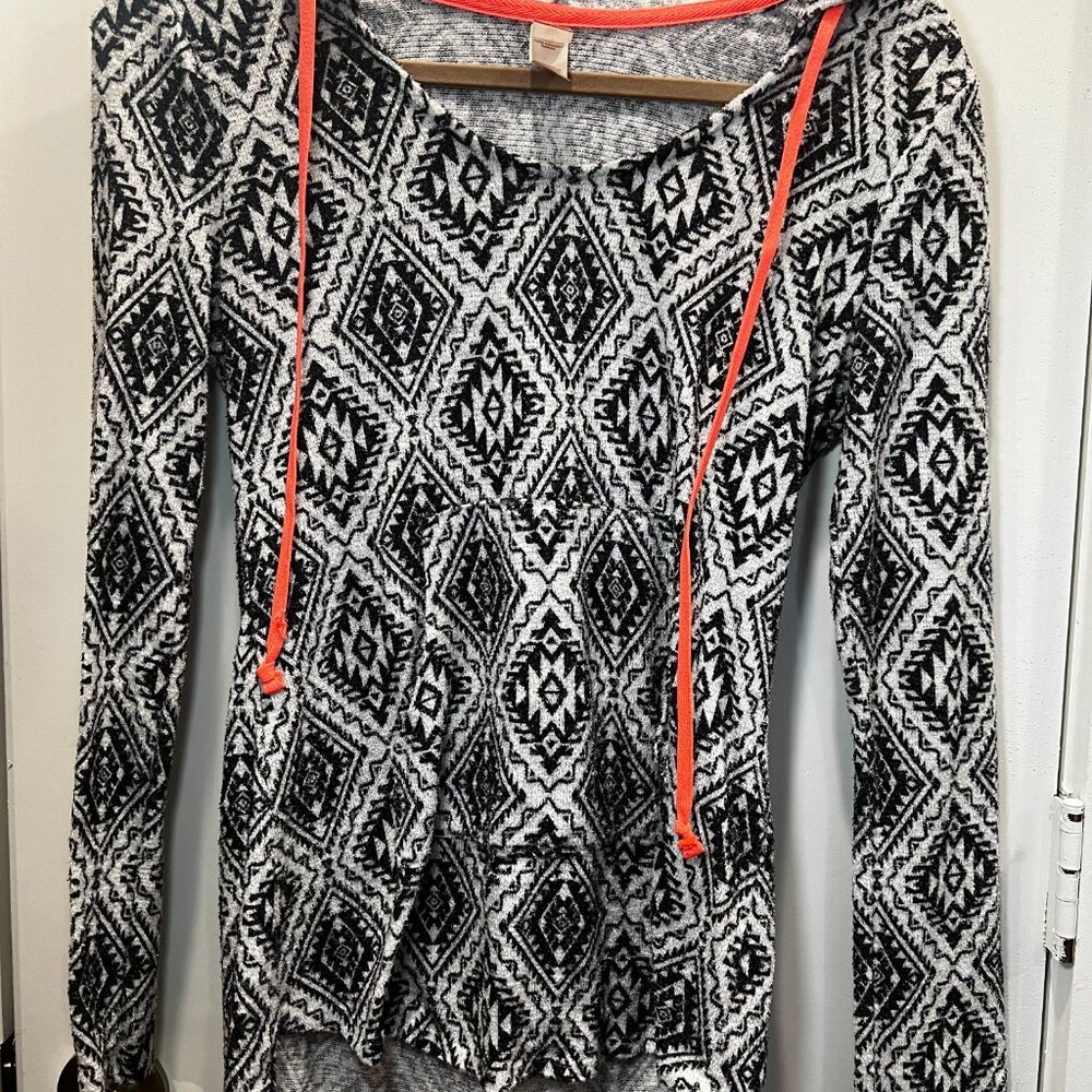 Medium Aztec print Medium shirt